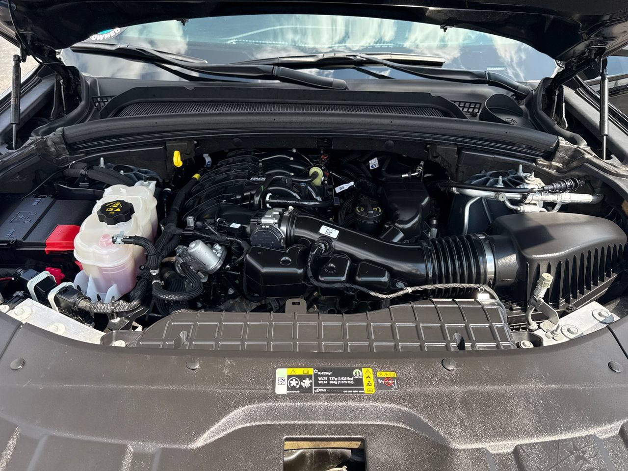 Certified 2025 Jeep Grand Cherokee L Laredo AWD/4WD image 12