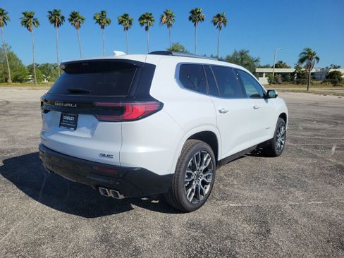 New 2026 GMC Acadia Denali Ultimate FWD image 5