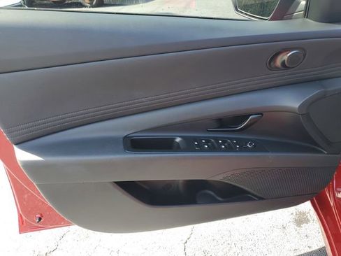 Used 2025 Hyundai Elantra Sport FWD image 9