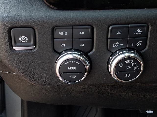Used 2024 GMC Sierra 2500 SLT w/ SLT Premium Package AWD/4WD image 18