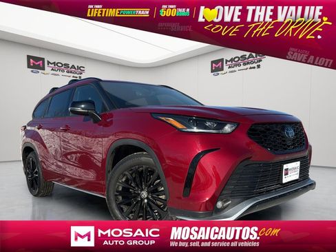 Used 2023 Toyota Highlander XSE image 1