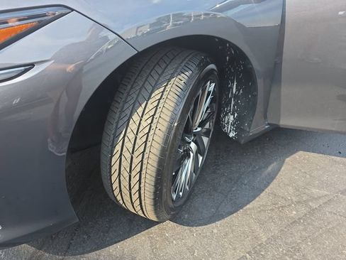 Certified 2025 Lexus ES 300h Ultra Luxury w/ Accessory Package (Z2) FWD image 33