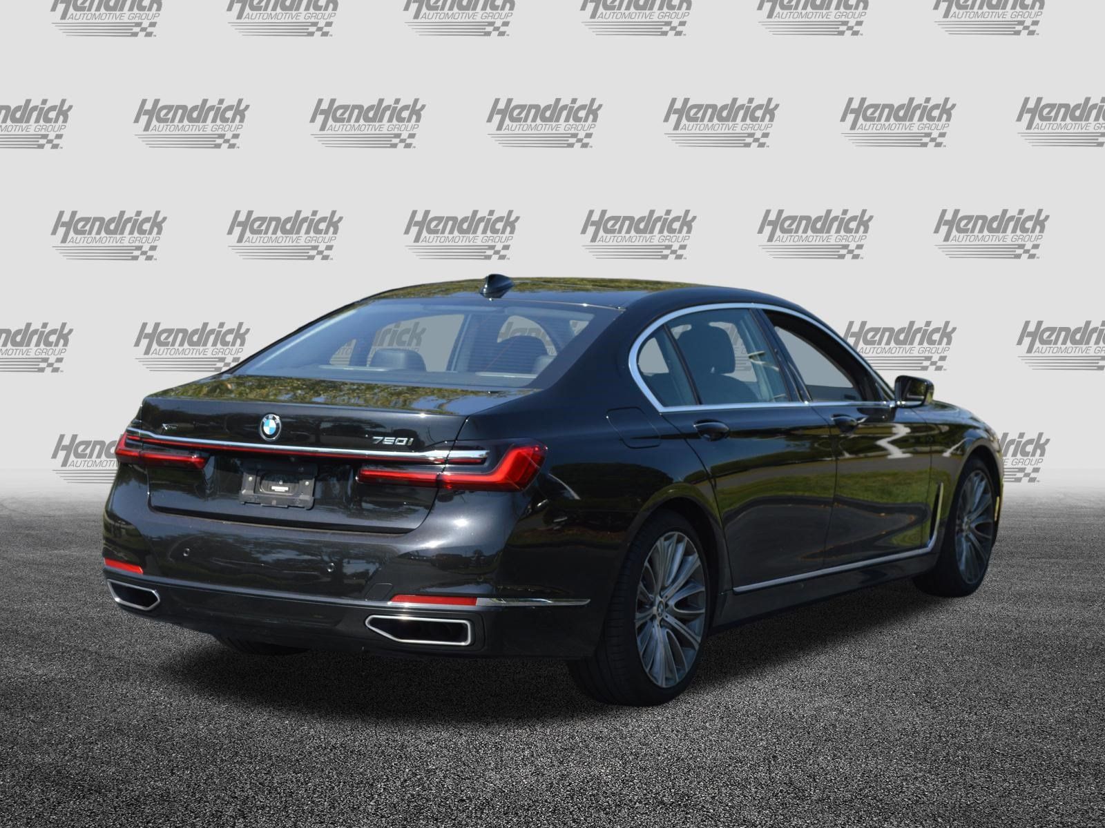 Used 2022 BMW 750i xDrive w/ Executive Package AWD/4WD image 11