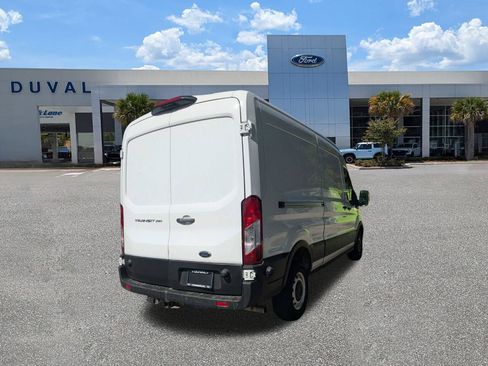 Used 2024 Ford Transit 250 148 Medium Roof RWD image 4
