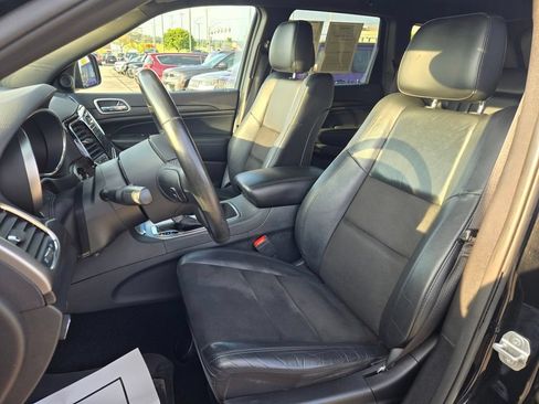 Used 2020 Jeep Grand Cherokee Altitude AWD/4WD image 17