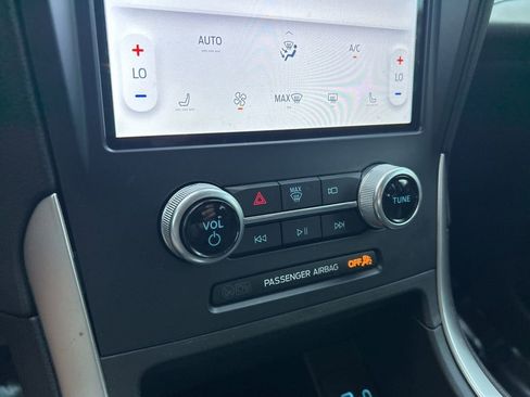 Used 2023 Ford Edge SEL w/ Sport Appearance Package image 28