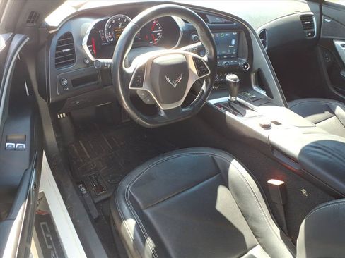 Used 2019 Chevrolet Corvette Stingray Coupe w/ 1LT RWD image 19