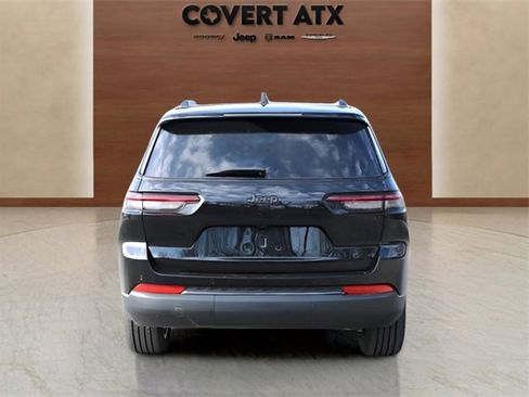 New 2025 Jeep Grand Cherokee L Altitude image 4