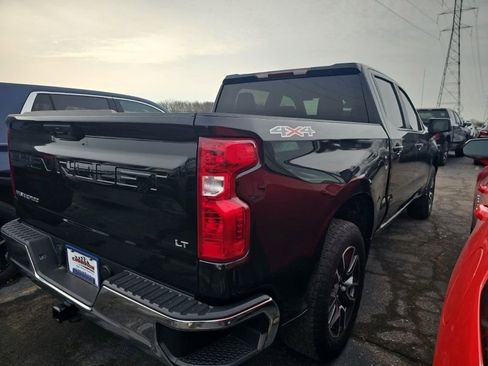 Used 2023 Chevrolet Silverado 1500 LT AWD/4WD image 4