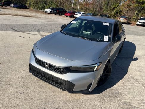 Used 2025 Honda Civic Sport image 3