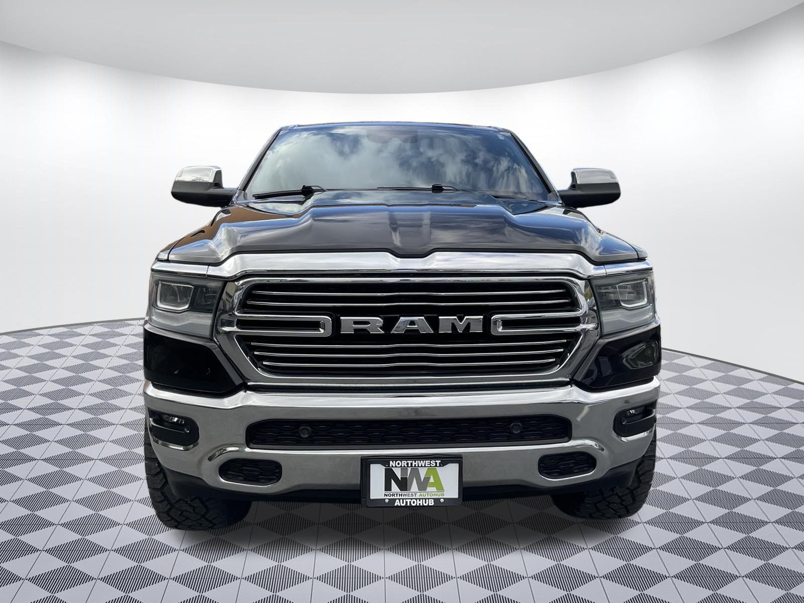 Used 2023 RAM 1500 Laramie AWD/4WD image 5