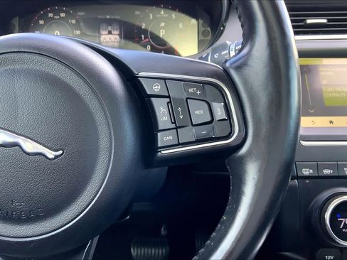 Used 2018 Jaguar E-PACE SE image 48