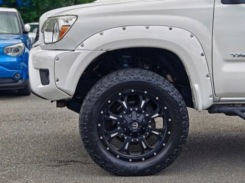 Used 2015 Toyota Tacoma 4x4 Double Cab w/ TRD Sport Package image 50