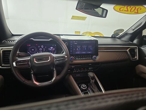 Used 2025 GMC Canyon Denali w/ LPO, Denali Black Edition image 13