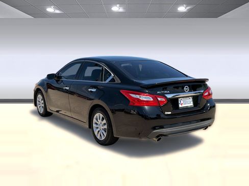 Used 2017 Nissan Altima 2.5 S w/ Power Driver Seat Package FWD image 3