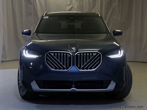 Used 2025 BMW X3 xDrive30i w/ Premium Package image 5