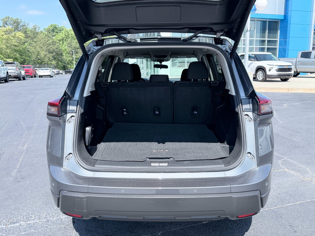 Used 2025 Nissan Rogue SV FWD image 9