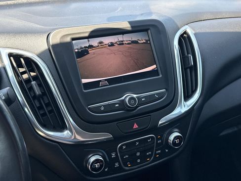Used 2020 Chevrolet Equinox LT FWD image 30