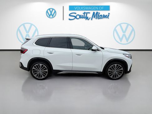 Used 2025 BMW X1 xDrive28i w/ Technology Package AWD/4WD image 8