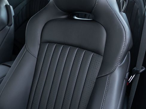Used 2026 Aston Martin DB12 Coupe RWD image 30