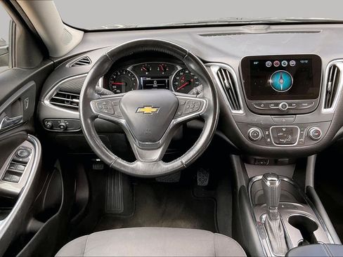 Used 2017 Chevrolet Malibu LT FWD image 7