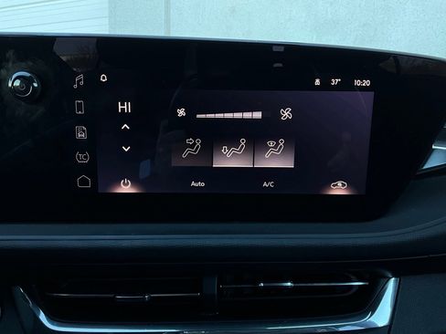 Used 2025 Buick Envista Preferred image 28