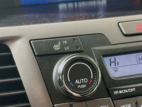 Used 2014 Honda Odyssey Touring image 22