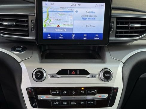 Used 2022 Ford Explorer XLT w/ Equipment Group 202A image 23