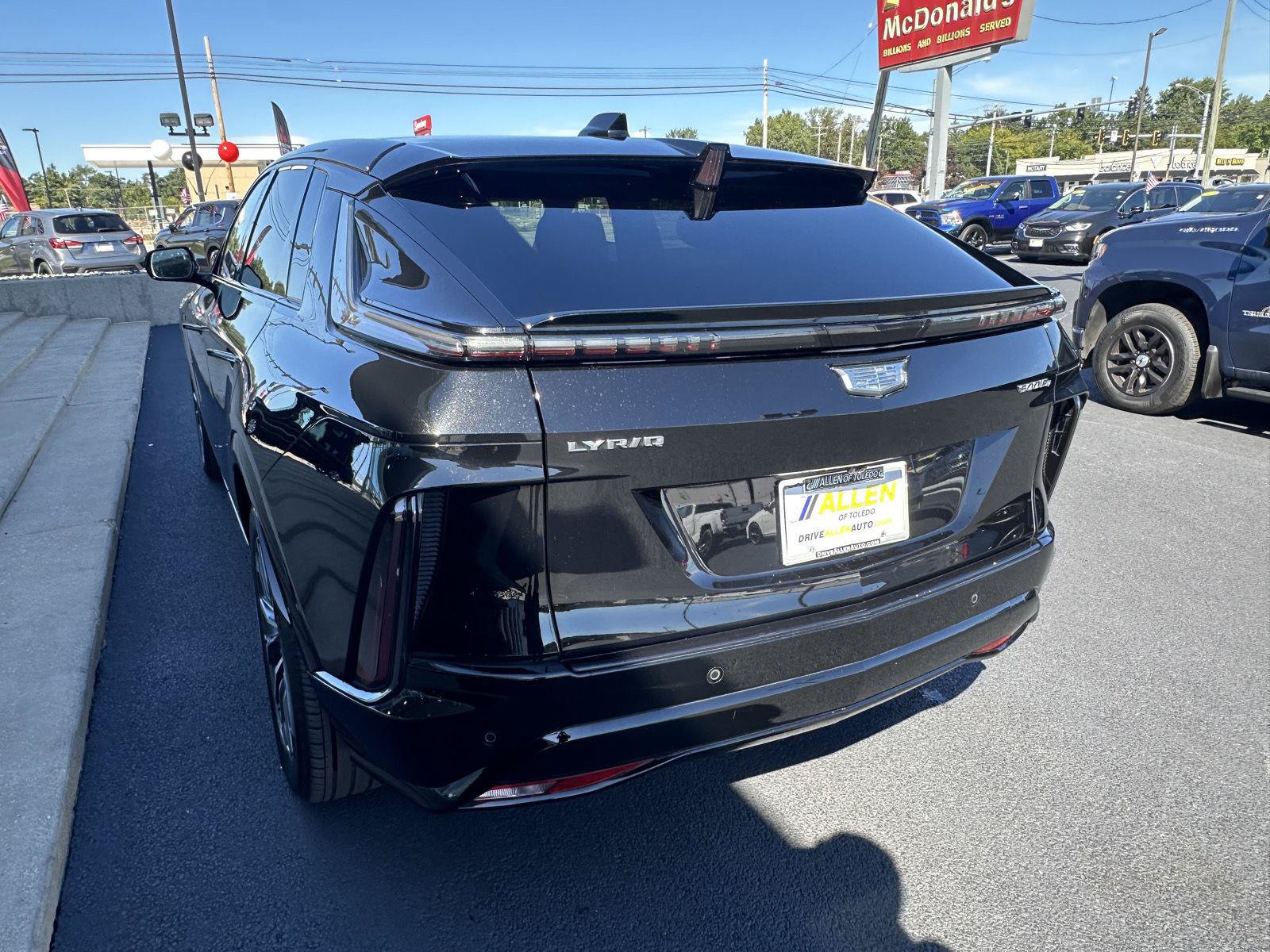 Used 2024 Cadillac Lyriq Sport AWD/4WD image 10
