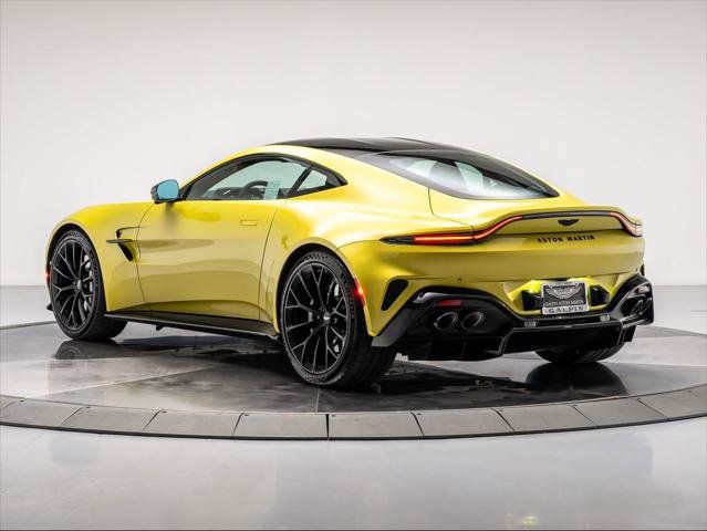 Used 2025 Aston Martin V8 Vantage Coupe RWD image 2
