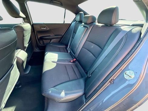 Used 2017 Honda Accord Sport image 20