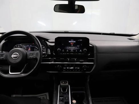 Used 2024 Nissan Pathfinder SV FWD image 19