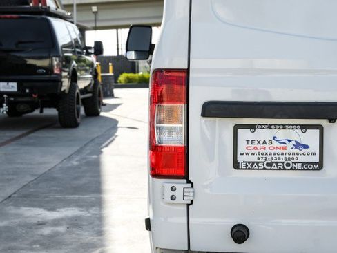 Used 2020 Nissan NV 2500 SV image 36