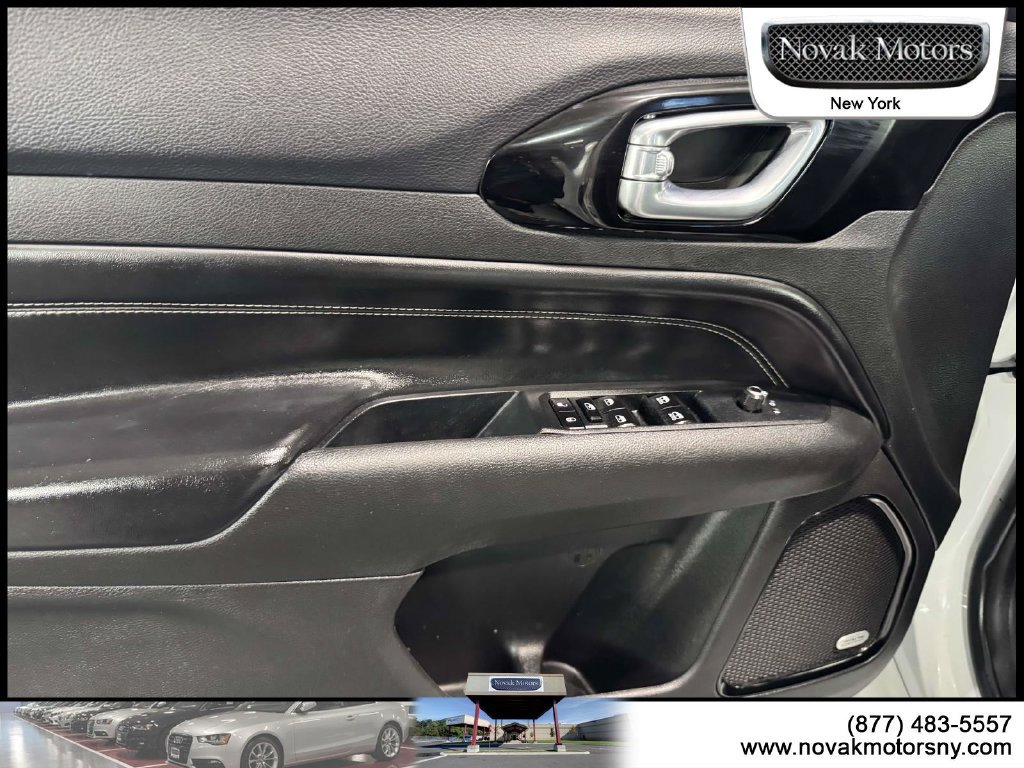 Used 2023 Jeep Compass High Altitude AWD/4WD image 19