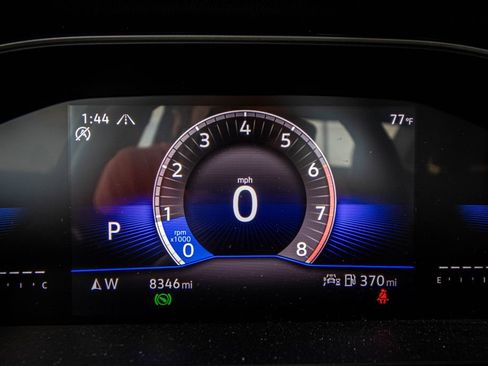 Used 2025 Volkswagen Jetta SE FWD image 35