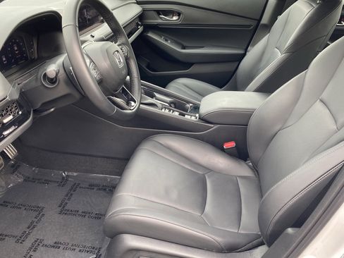 Used 2025 Honda Accord Sport image 15