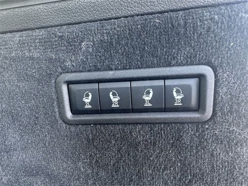 Used 2023 Jeep Grand Wagoneer Series III image 14