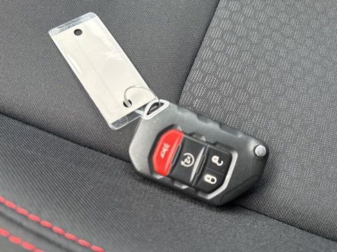 Used 2018 Jeep Wrangler Unlimited Rubicon w/ Steel Bumper Group image 35