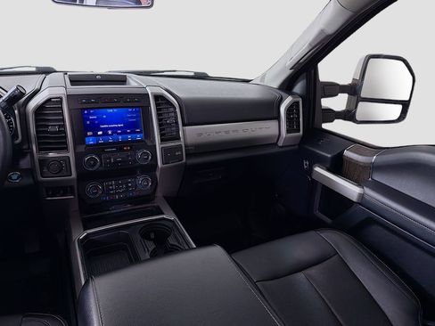 Used 2020 Ford F250 Lariat w/ Lariat Ultimate Package image 28