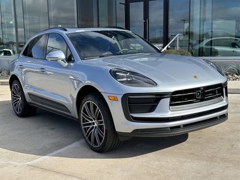 New 2026 Porsche Macan image 9