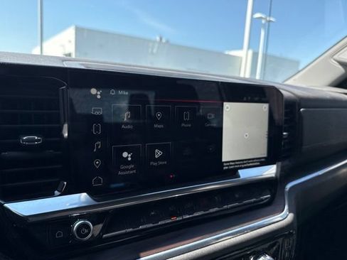 Used 2022 GMC Sierra 1500 SLT w/ SLT Convenience Package AWD/4WD image 16