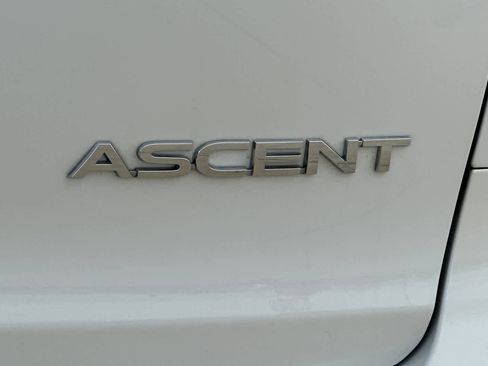 Used 2024 Subaru Ascent Premium w/ Convenience Package image 27