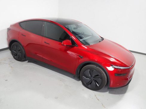 Used 2026 Tesla Model Y Long Range AWD/4WD image 12