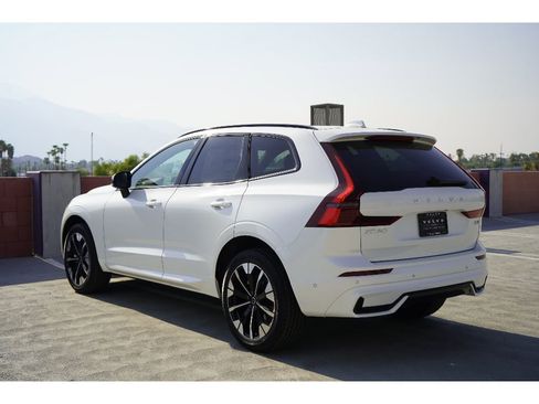 New 2026 Volvo XC60 B5 Plus w/ Climate Package PRO image 7