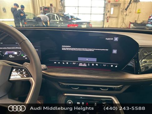 Used 2025 Audi Q5 Premium Plus AWD/4WD image 14