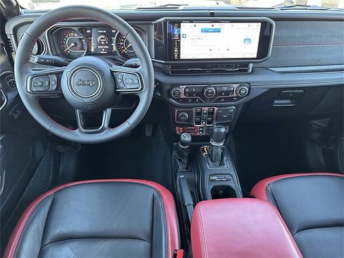 Certified 2024 Jeep Gladiator Rubicon w/ Technology Group image 9