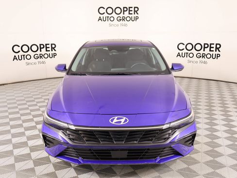 Certified 2025 Hyundai Elantra SEL image 10