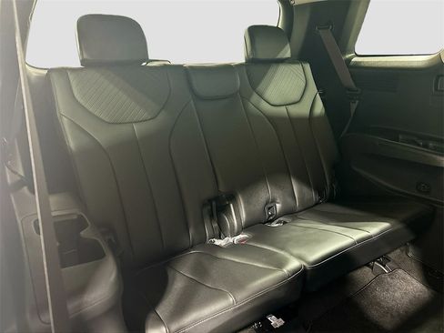 Used 2025 Hyundai Palisade SEL image 25