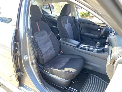 Used 2023 Nissan Sentra SR w/ Electronics Package FWD image 20