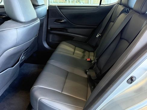 Used 2024 Lexus ES 250 250 image 37